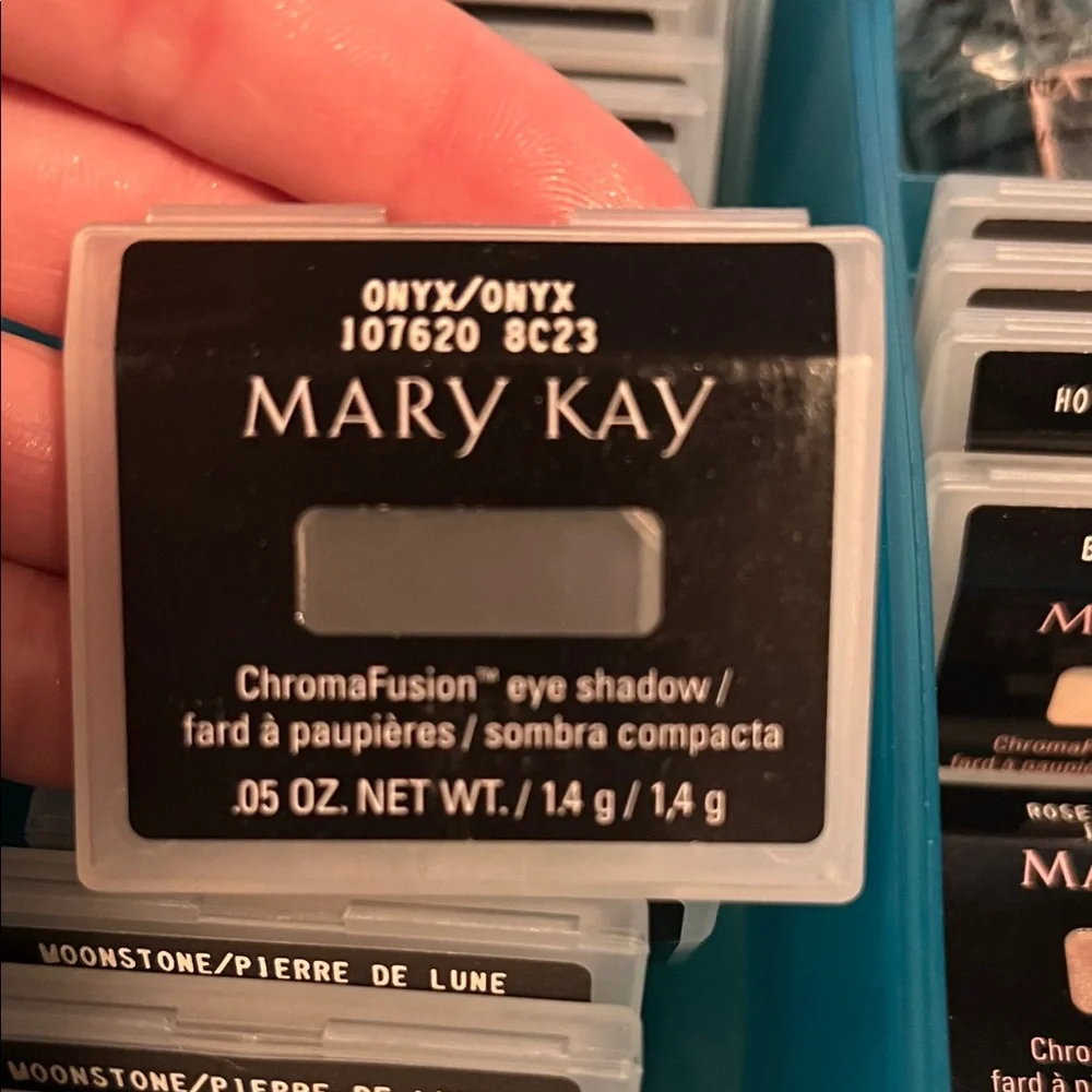 Mary Kay ChromaFusion Eye Shadow - Onyx